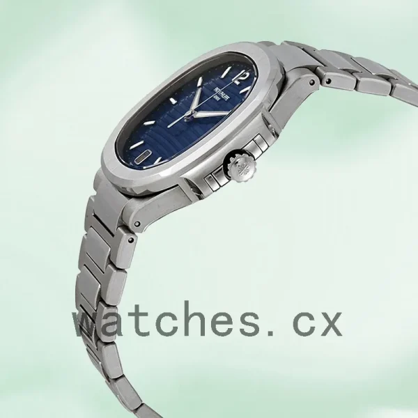 Patek Philippe Nautilus 32mm 7118/1A-001 Ladies Silver-tone Bracelet - Image 3