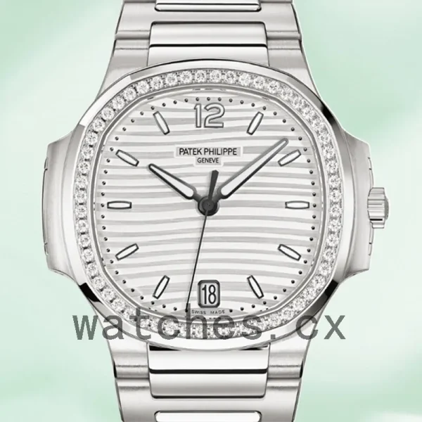 Patek Philippe Nautilus Ladies 7118/1200A-010 32mm White Dial