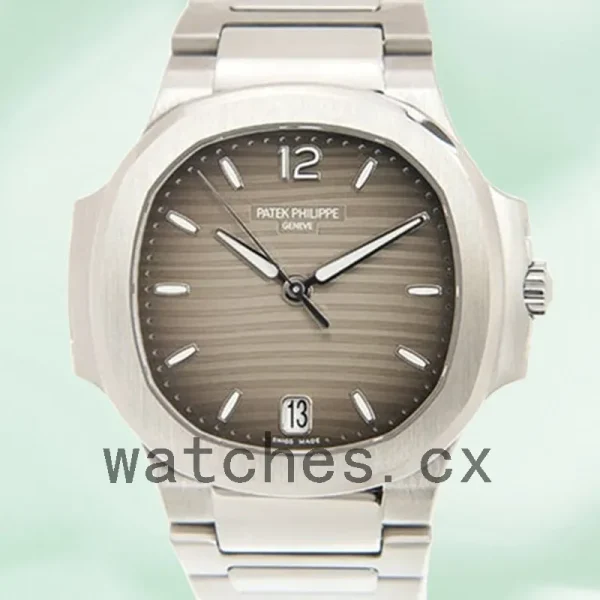 Patek Philippe Nautilus 7118/1A-011 32mm Ladies Bracelet