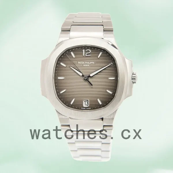 Patek Philippe Nautilus 7118/1A-011 32mm Ladies Bracelet - Image 2