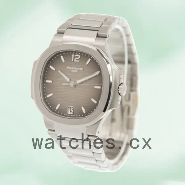Patek Philippe Nautilus 7118/1A-011 32mm Ladies Bracelet - Image 3