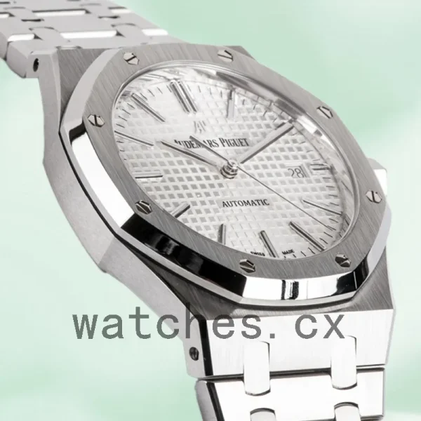 Audemars Piguet Royal Oak 41mm 15400ST.OO.1220ST.02 Men's Silver-tone - Image 3