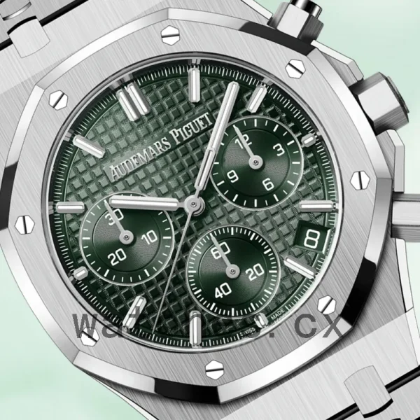 Audemars Piguet Royal Oak 26240ST.OO.1320ST.04 41mm Men's Bracelet Green Dial - Image 3