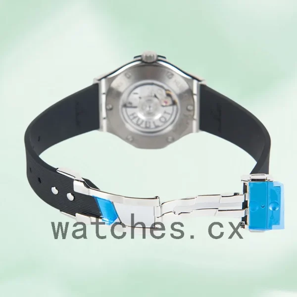 Hublot Classic Fusion 582.NX.1170.RX Ladies 33mm Silver-tone - Image 4