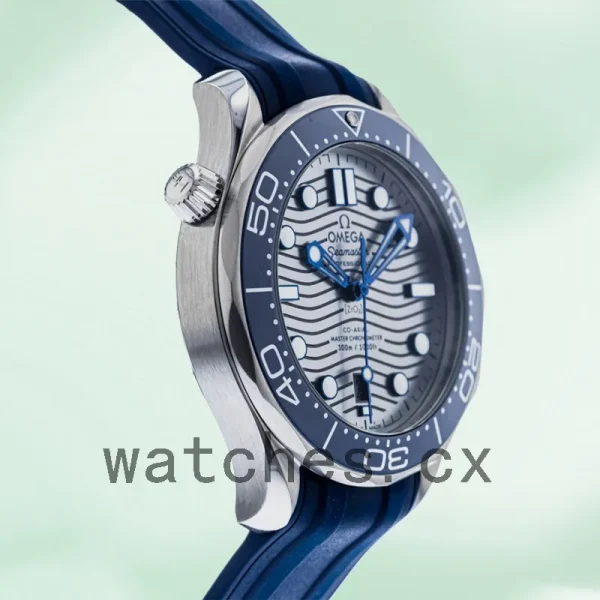Omega Seamaster 42mm Men 210.32.42.20.06.001 Automatic - Image 4