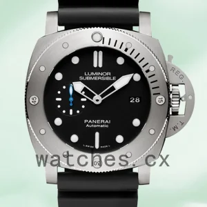 Panerai Luminor Submersible 47mm Men's PAM00682 Silver-tone Black Dial