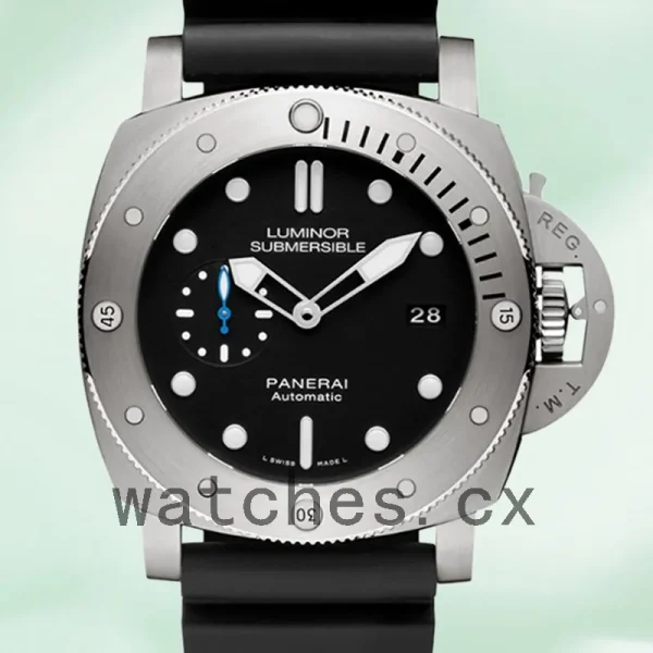 Panerai Luminor Submersible 47mm Men's PAM00682 Silver-tone Black Dial