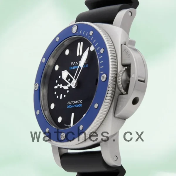 Panerai Submersible PAM01209 47mm Men's Rubber Band Automatic - Image 4