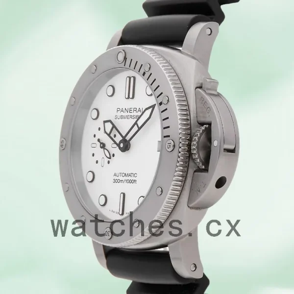 Panerai Submersible Men's PAM01223 47mm Automatic - Image 3