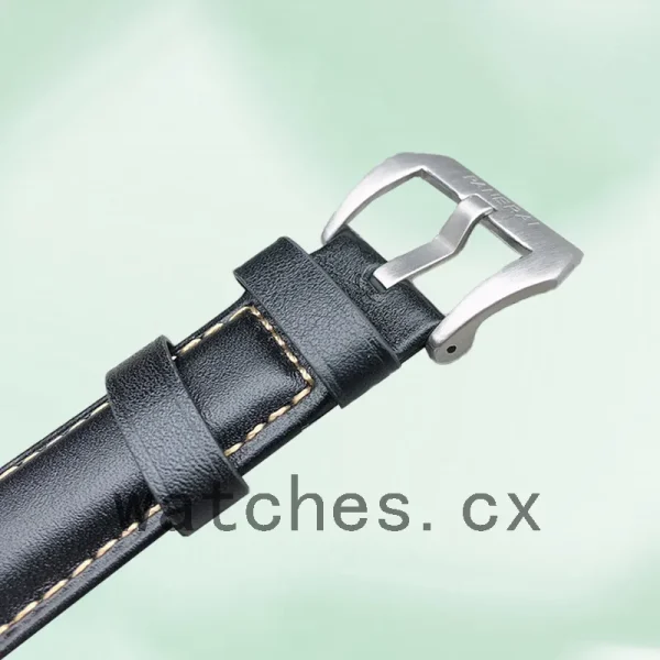 Panerai Luminor GMT Men's PAM00531-001 44mm Leather Strap - Image 4