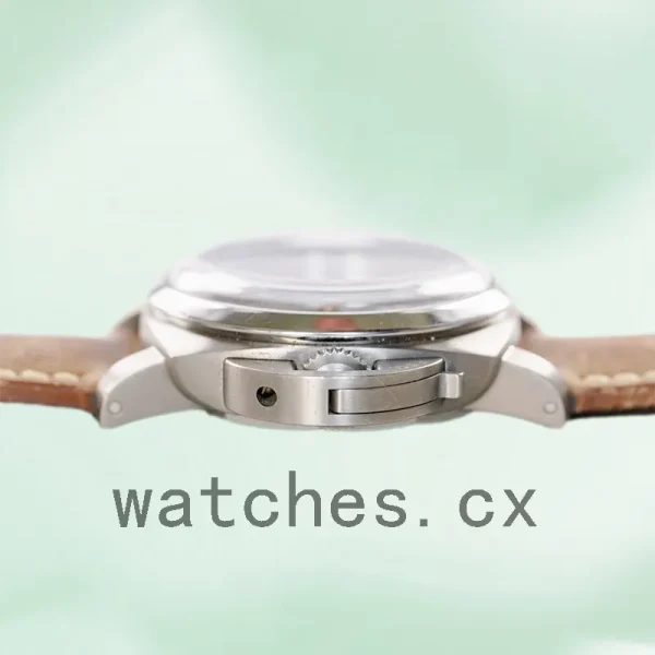 Panerai Luminor 44mm Men's PAM00561-001 Automatic - Image 4