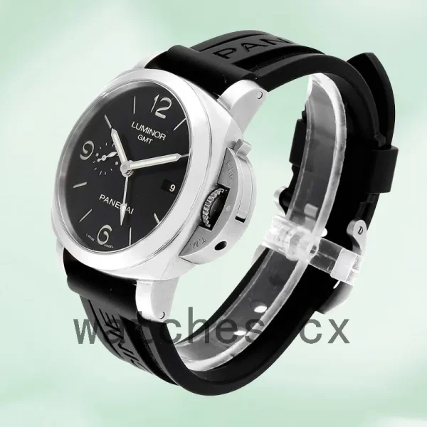 Panerai Luminor GMT Men's PAM00320 44mm Rubber Band - Image 3