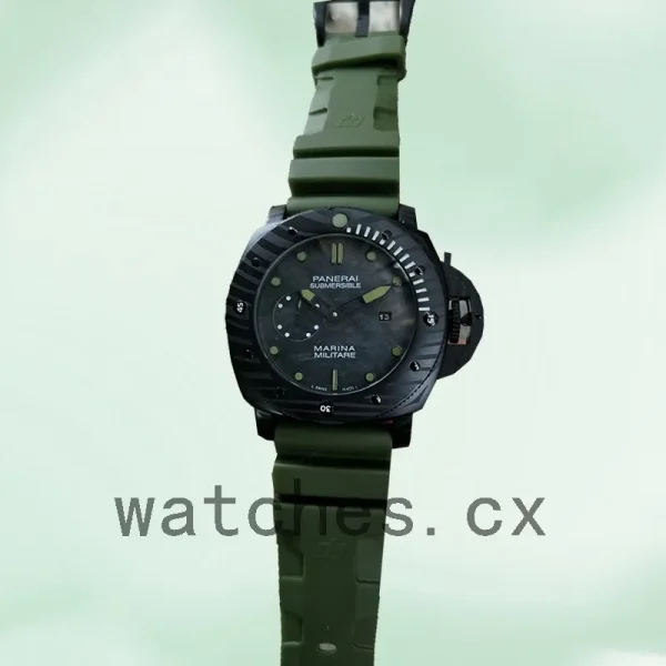 Panerai Luminor Submersible GMT 47mm PAM00961 Men Rubber Band Automatic - Image 4