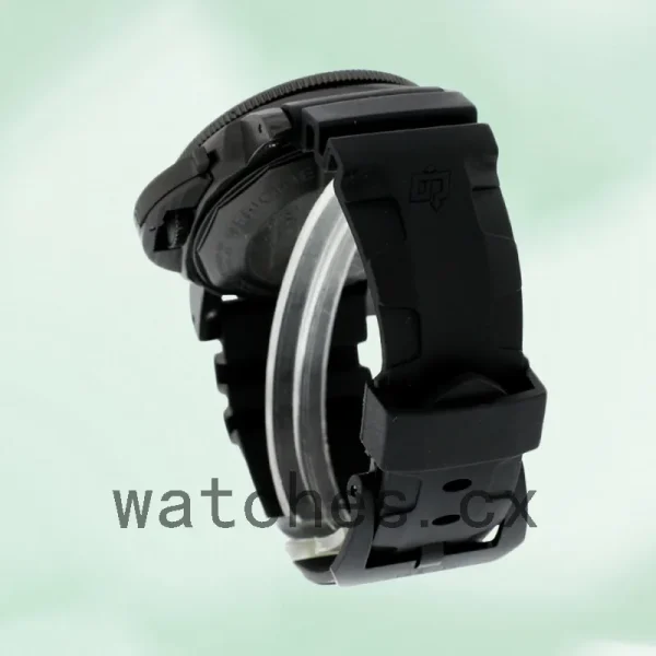 Panerai Submersible Men's PAM01039 47mm Rubber Band - Image 4