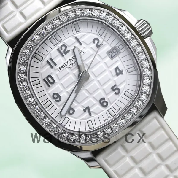 Patek Philippe Aquanaut 32mm 5067A-024 Ladies Quartz White Dial - Image 3