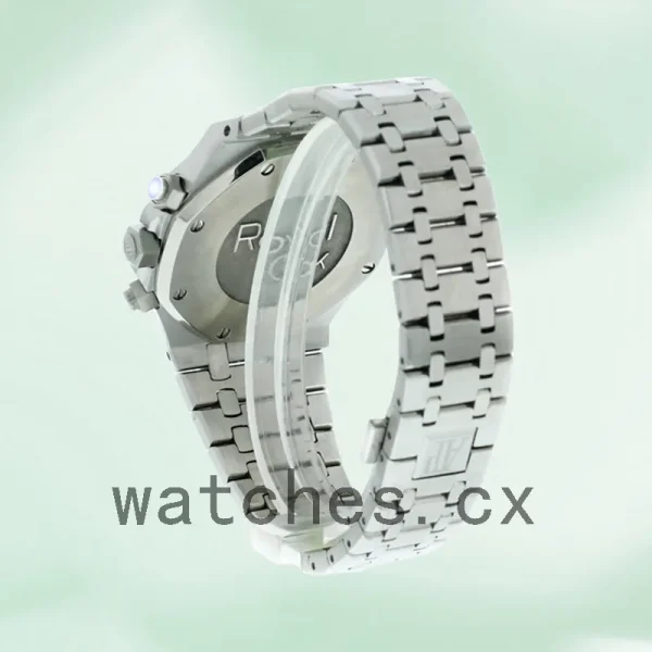 Audemars Piguet Royal Oak 42mm RoyalOak022 Men's Quartz Bracelet - Image 4