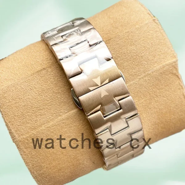 Vacheron Constantin Overseas 42mm Men 2000V/120G-B122-005 Automatic - Image 4