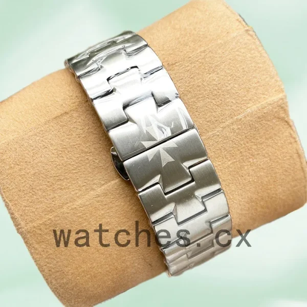 Vacheron Constantin Overseas Men 42mm 5500V/110A-B148 Bracelet - Image 4