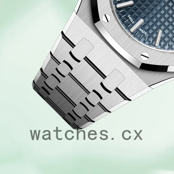 Audemars Piguet Royal Oak 15550ST.OO.1356ST.02 Men's 37mm Automatic - Image 4